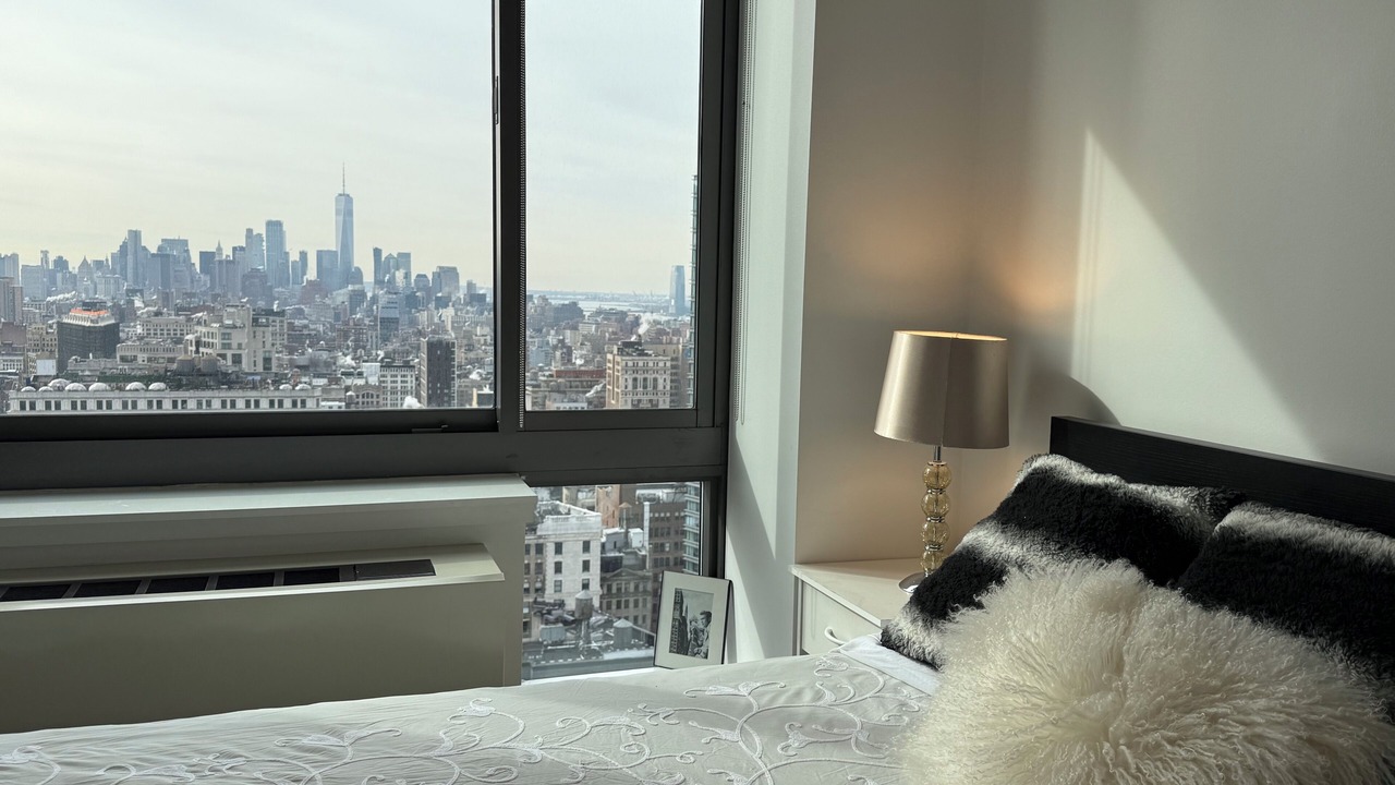 Photo of Bedroom in Midtown South