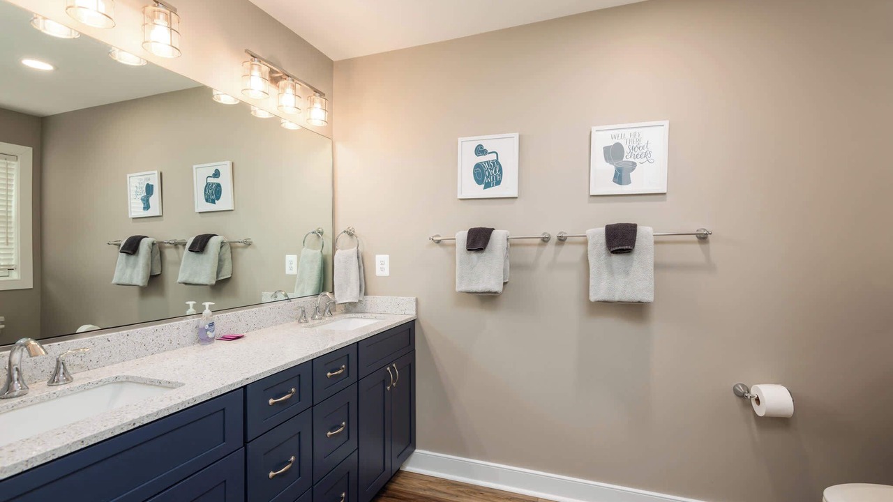 Photo of Bathroom in Rock Hall
