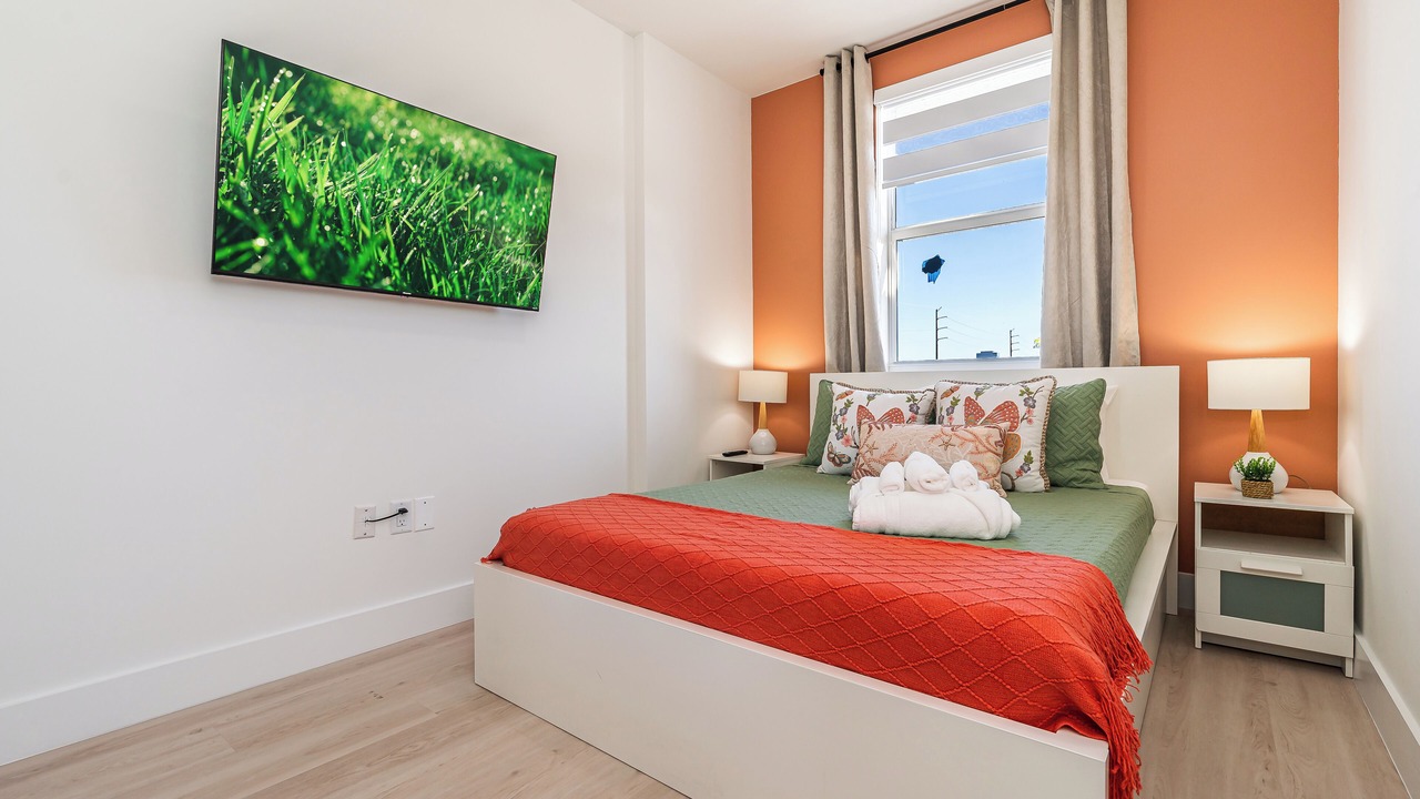 Photo of Bedroom in Hallandale Beach