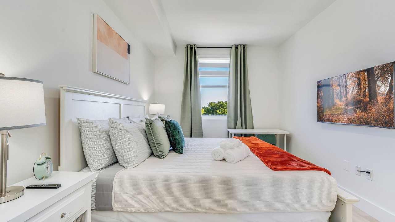 Photo of Bedroom in Hallandale Beach
