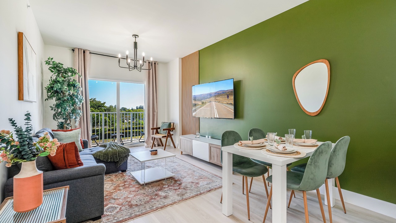 Photo of Livingroom in Hallandale Beach