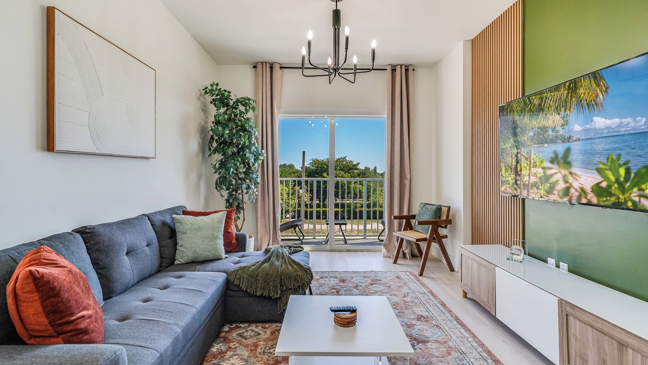 Photo of Livingroom in Hallandale Beach