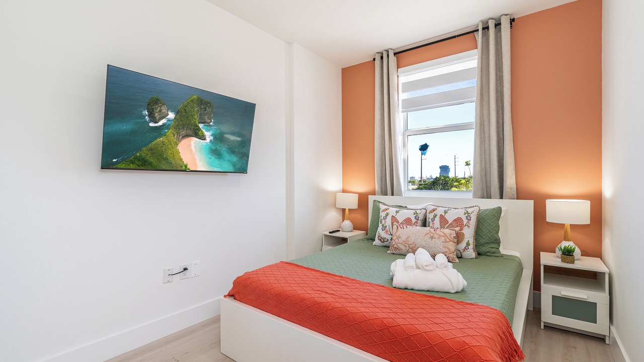 Photo of Bedroom in Hallandale Beach