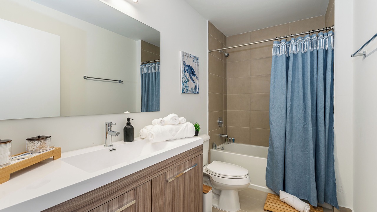 Photo of Bathroom in Hallandale Beach