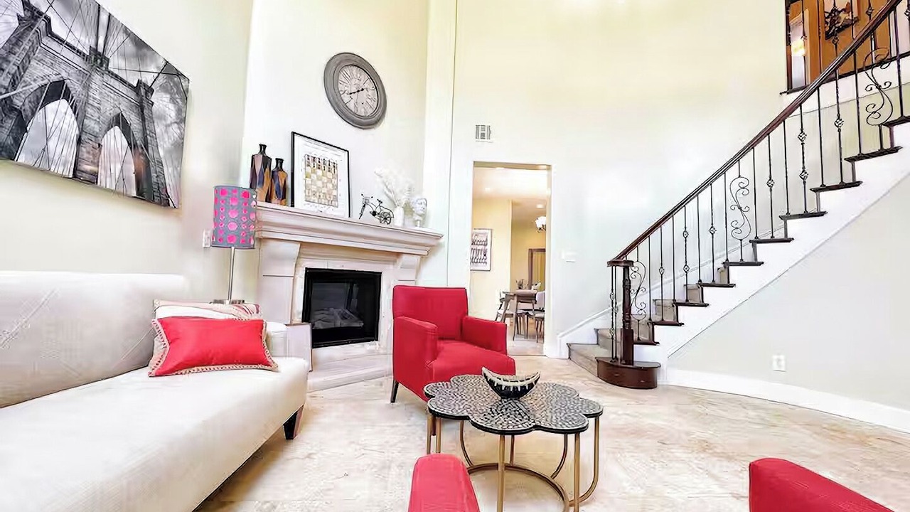 Photo of Livingroom in Hacienda Heights