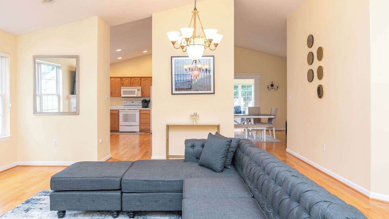 Photo of Livingroom in Maplewood