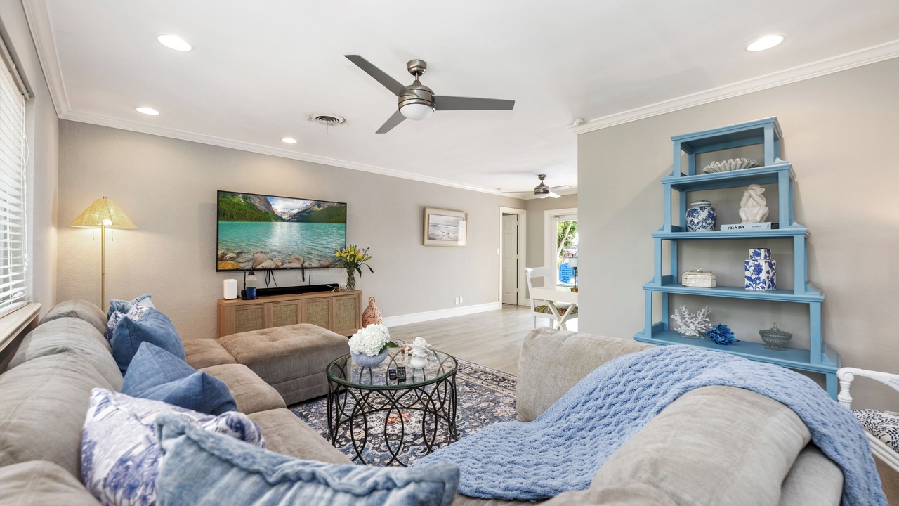 Photo of Livingroom in Pompano Isles