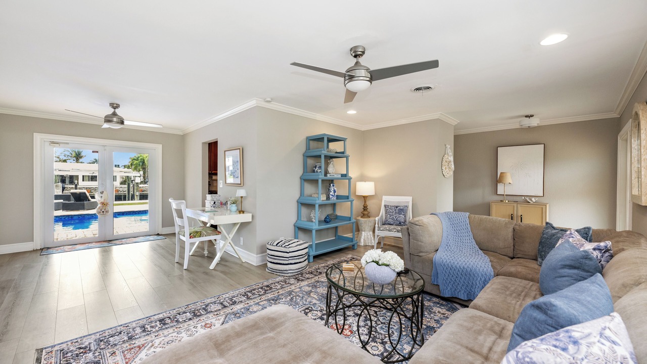 Photo of Livingroom in Pompano Isles