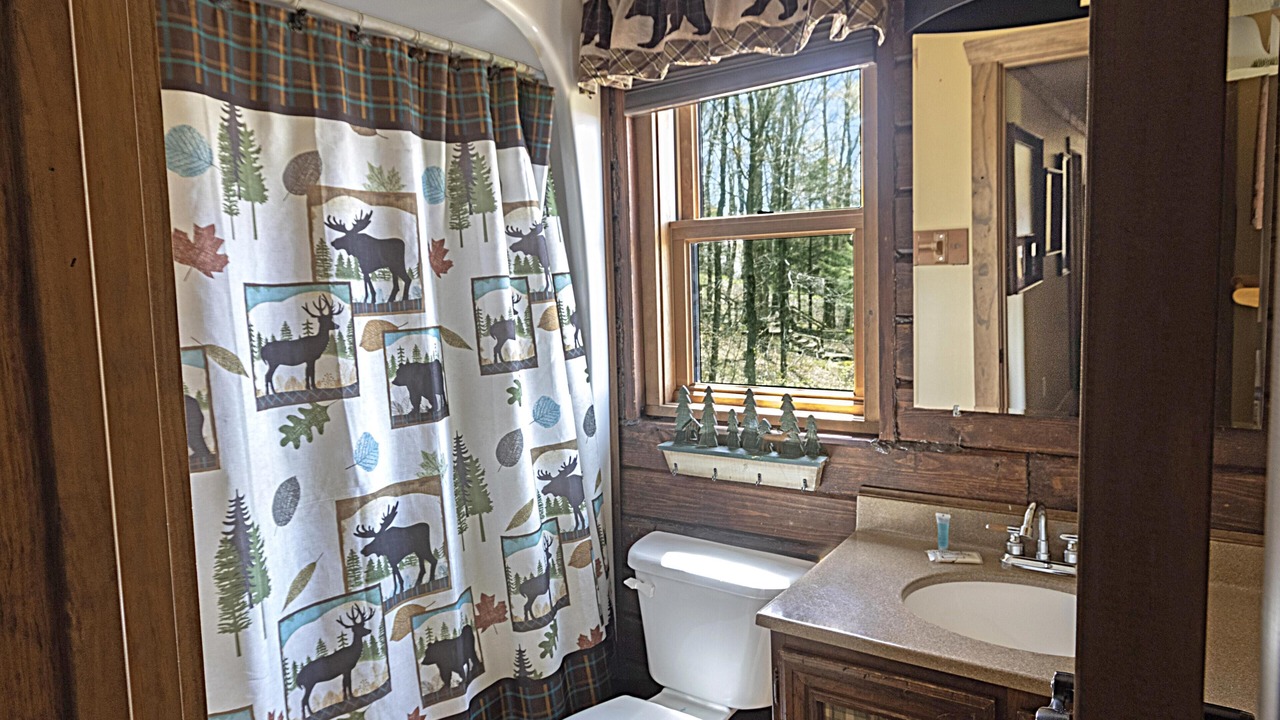 Photo of Bathroom in Edray