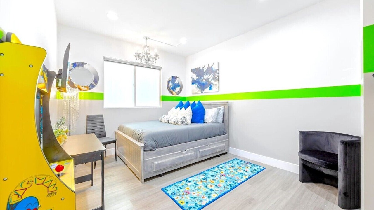 Photo of Bedroom in North Hollywood