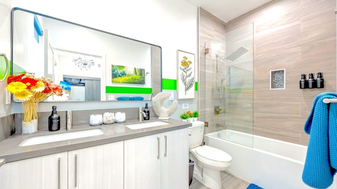 Photo of Bathroom in North Hollywood