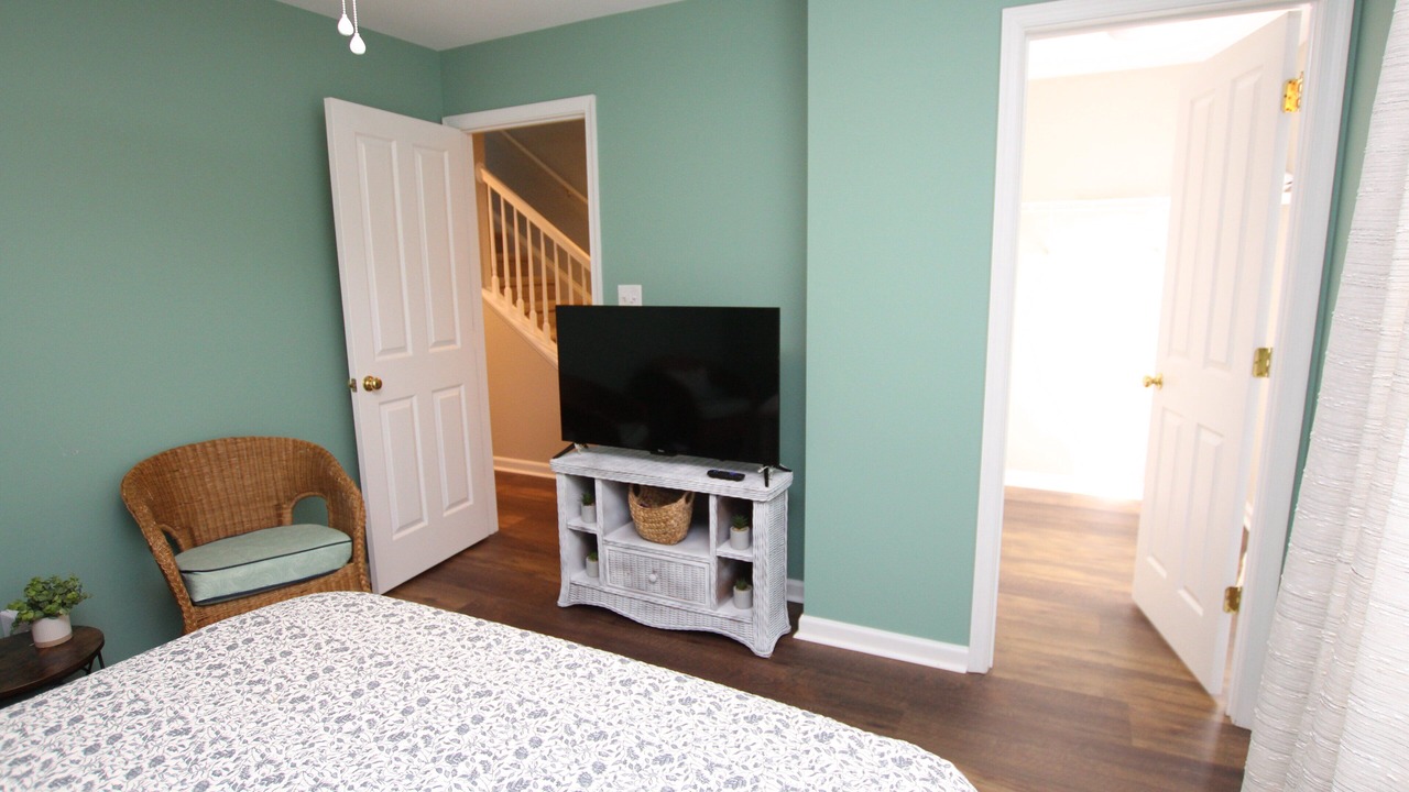 Photo of Bedroom in Country Club Estates