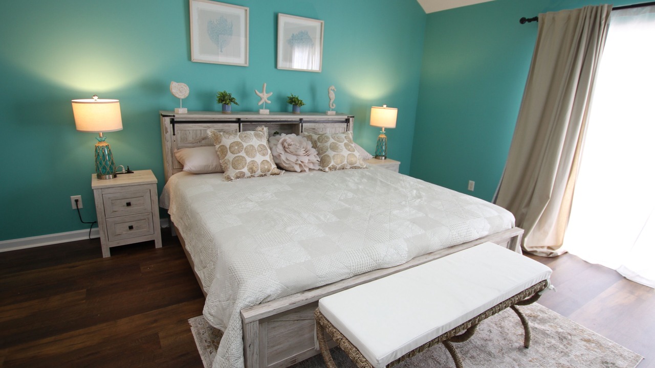 Photo of Bedroom in Country Club Estates