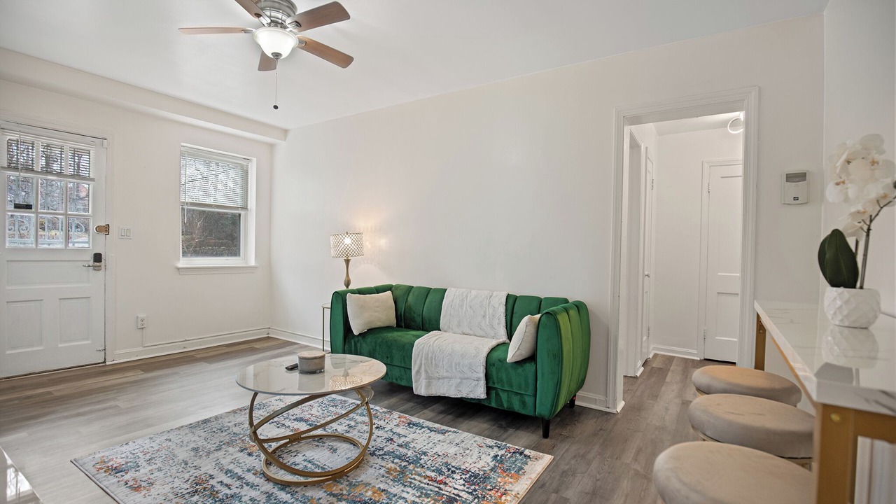 Photo of Livingroom in Takoma Park