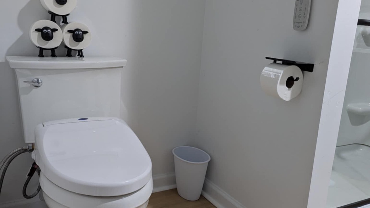 Photo of Bathroom in Colonial Beach