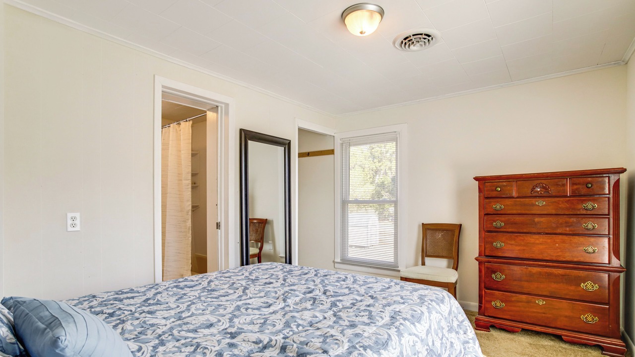Photo of Bedroom in Crisfield