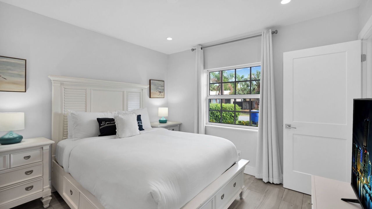 Photo of Bedroom in Poinsettia Heights