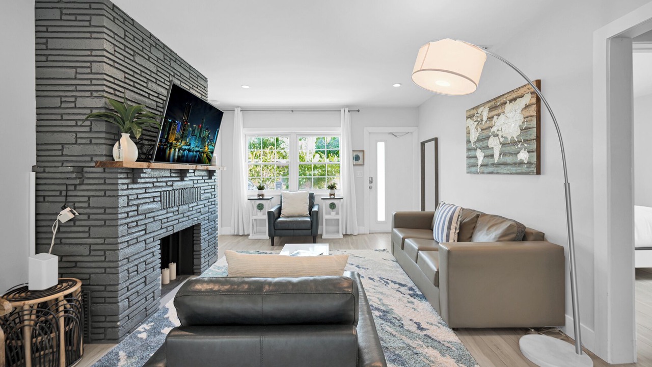 Photo of Livingroom in Poinsettia Heights