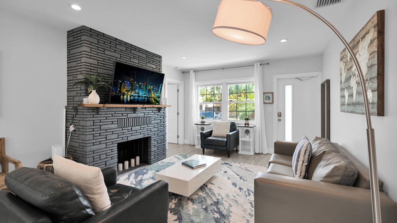 Photo of Livingroom in Poinsettia Heights