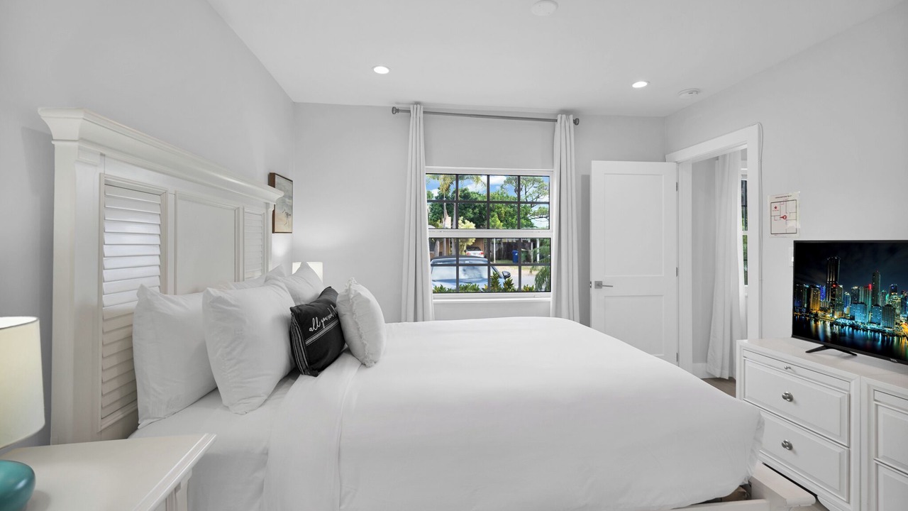 Photo of Bedroom in Poinsettia Heights