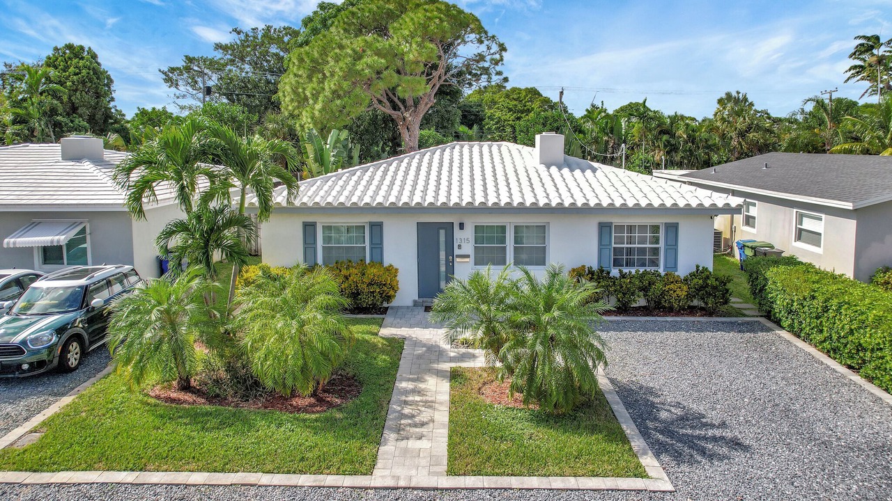 Photo of Outdoor in Poinsettia Heights