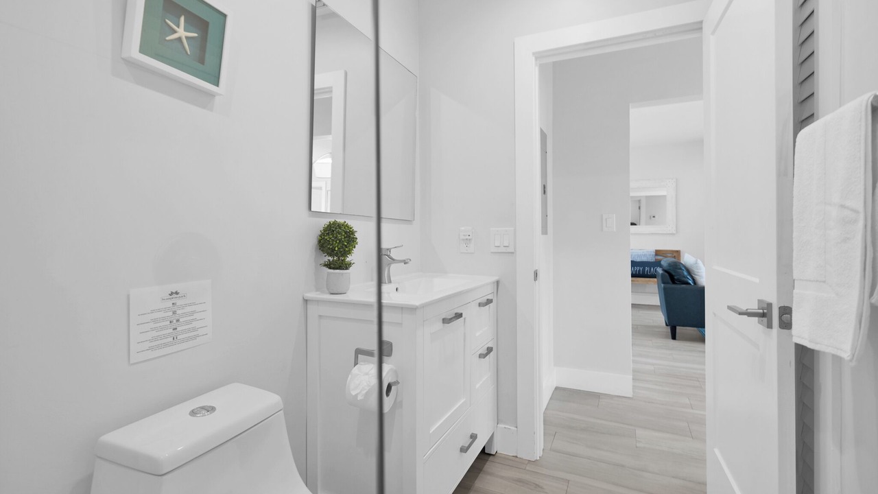 Photo of Bathroom in Poinsettia Heights