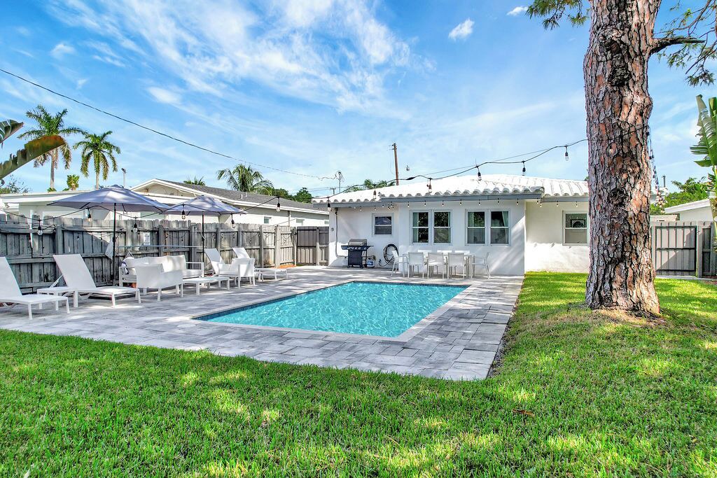 Photo of Outdoor in Poinsettia Heights