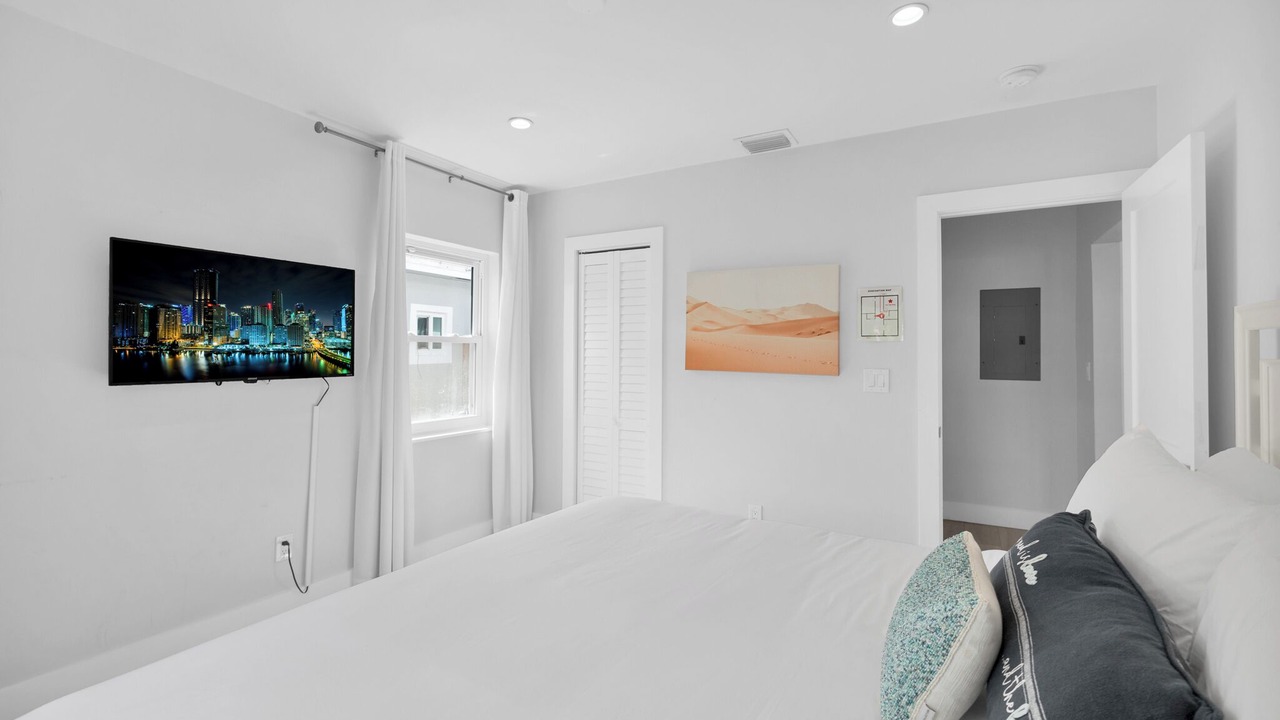 Photo of Bedroom in Poinsettia Heights