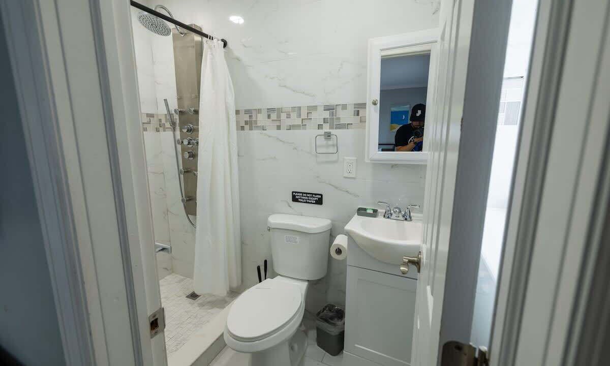 Photo of Bathroom in Boulevard Heights