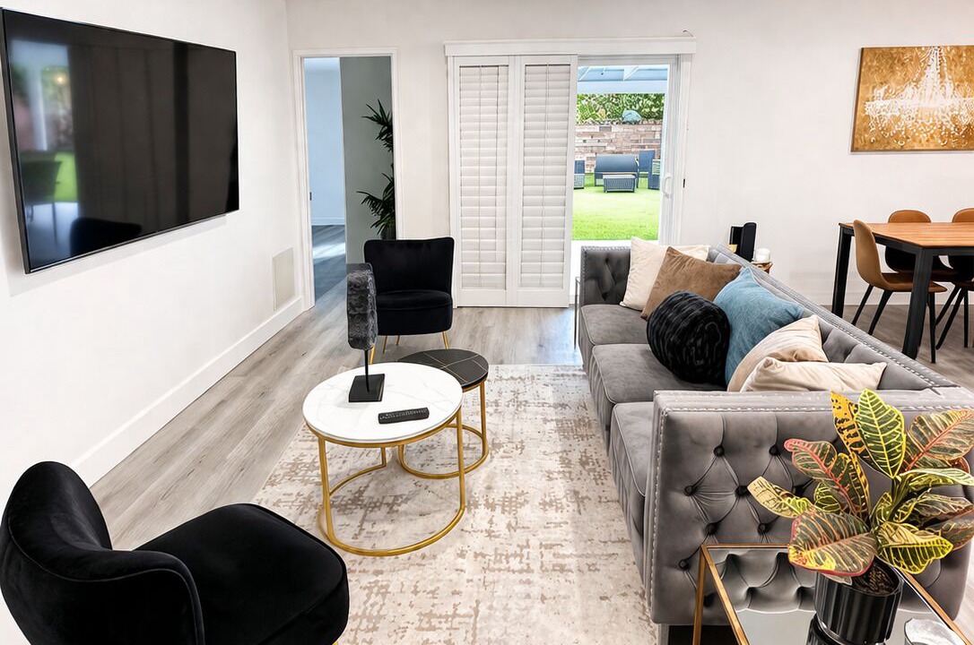 Photo of Livingroom in West Hills