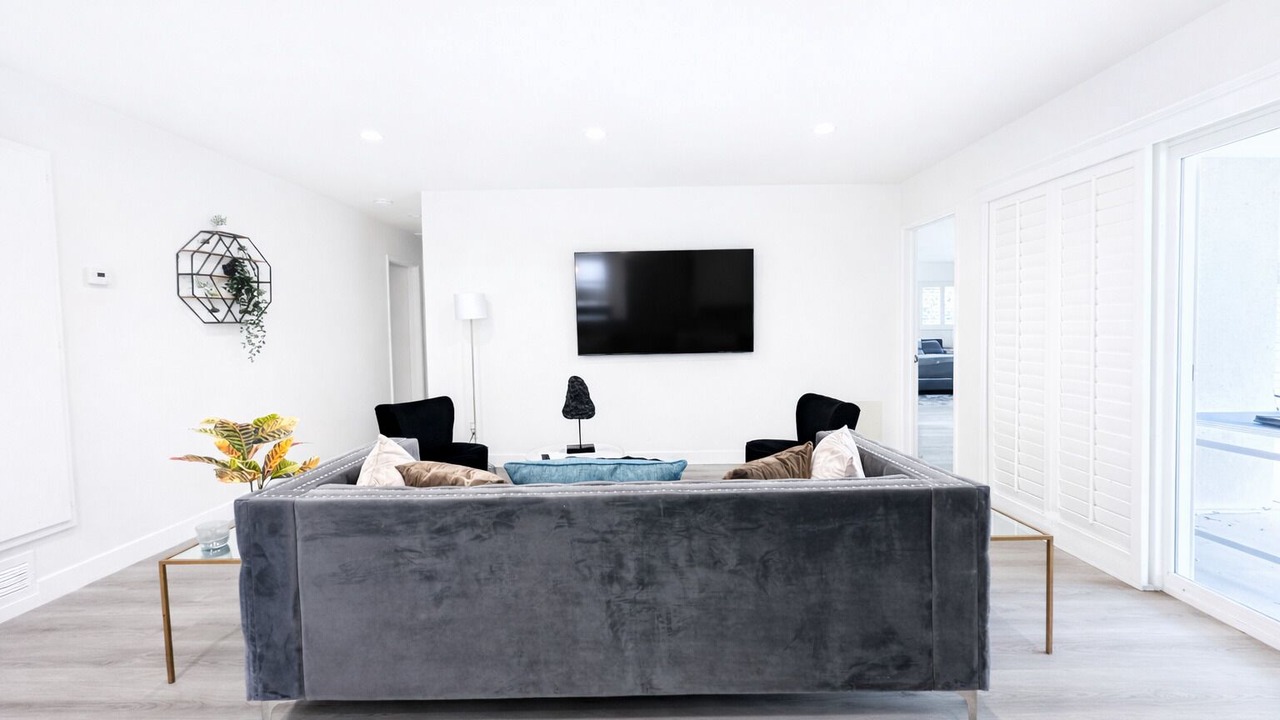 Photo of Livingroom in West Hills