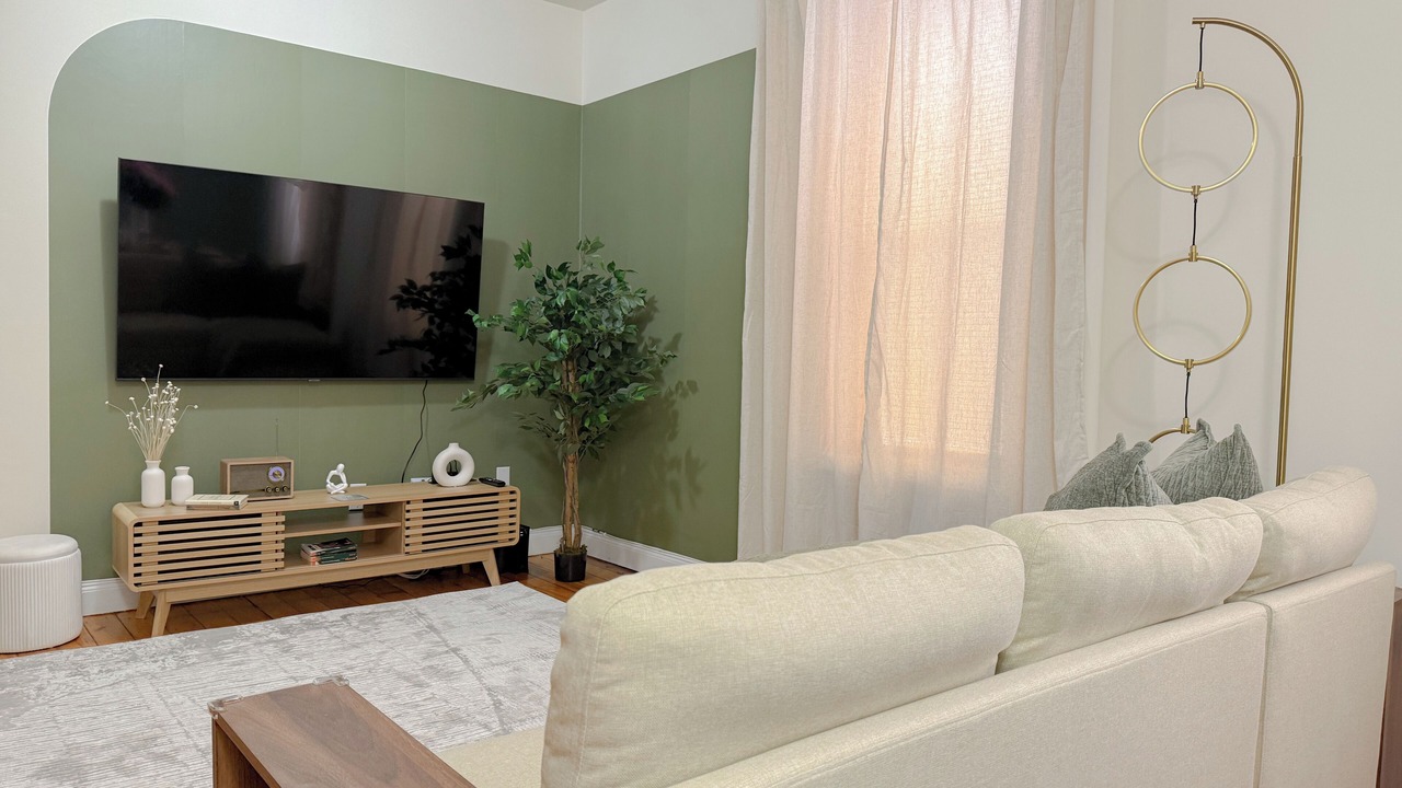 Photo of Livingroom in Midtown West