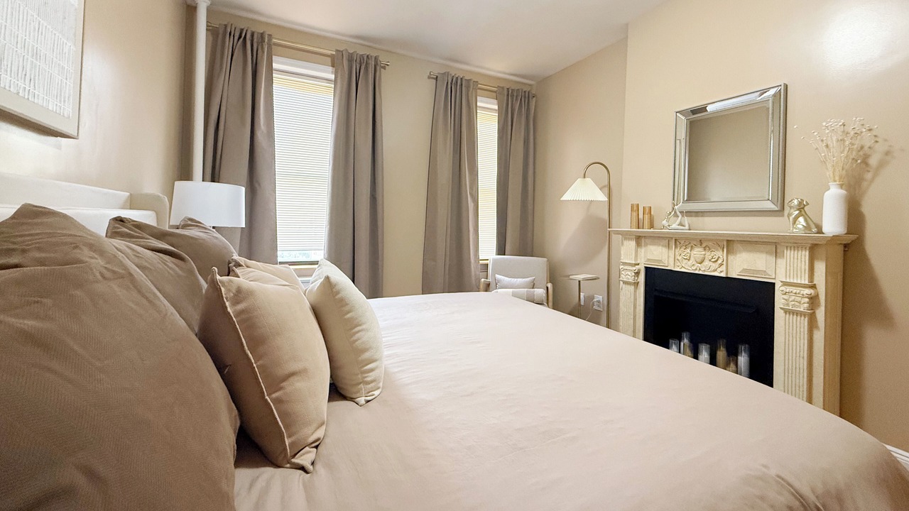 Photo of Bedroom in Midtown West