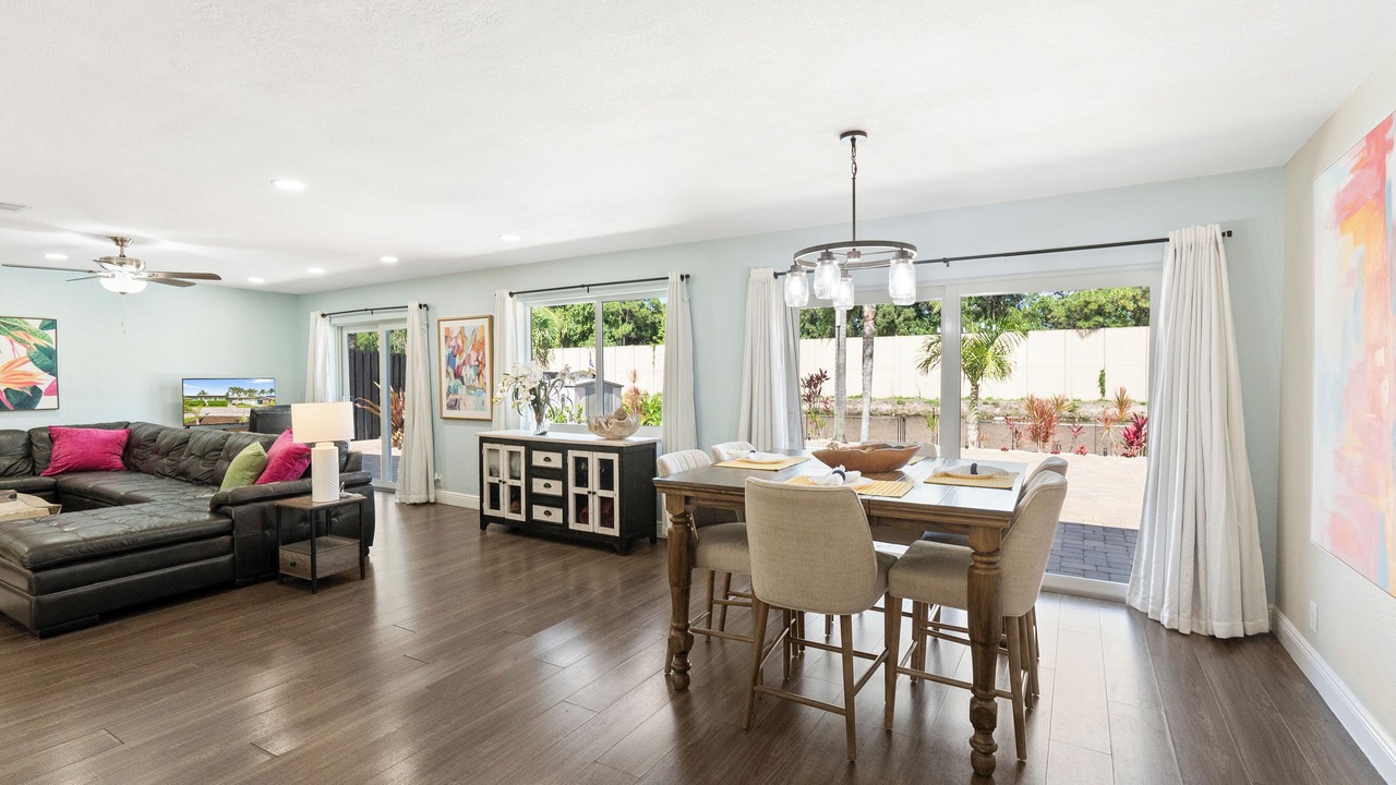 Photo of Livingroom in Golfview Harbor