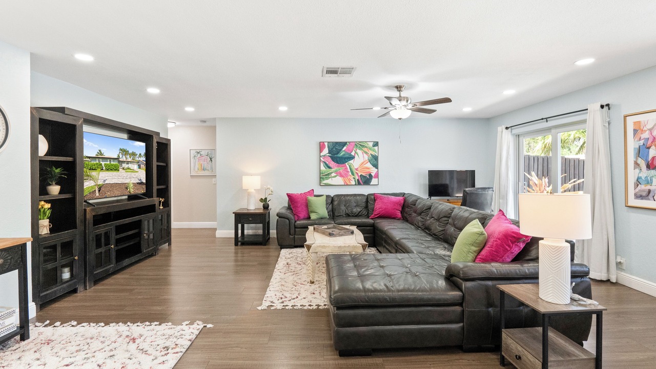 Photo of Livingroom in Golfview Harbor