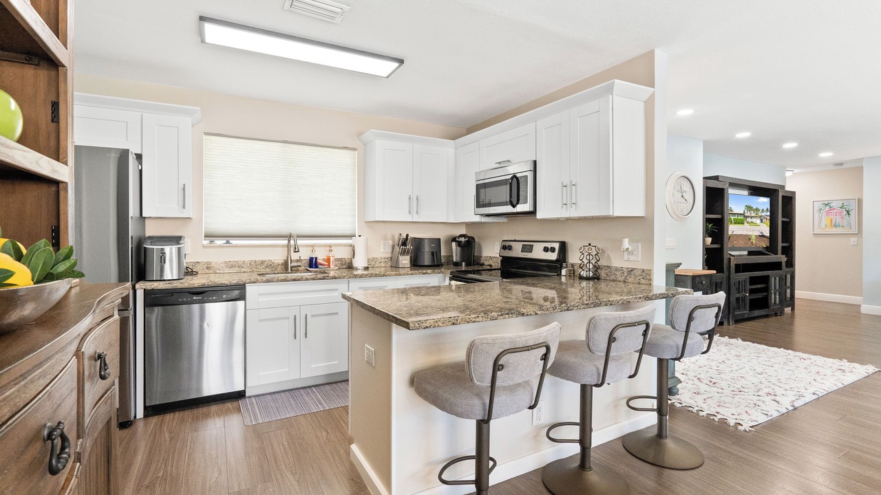 Photo of Kitchen in Golfview Harbor