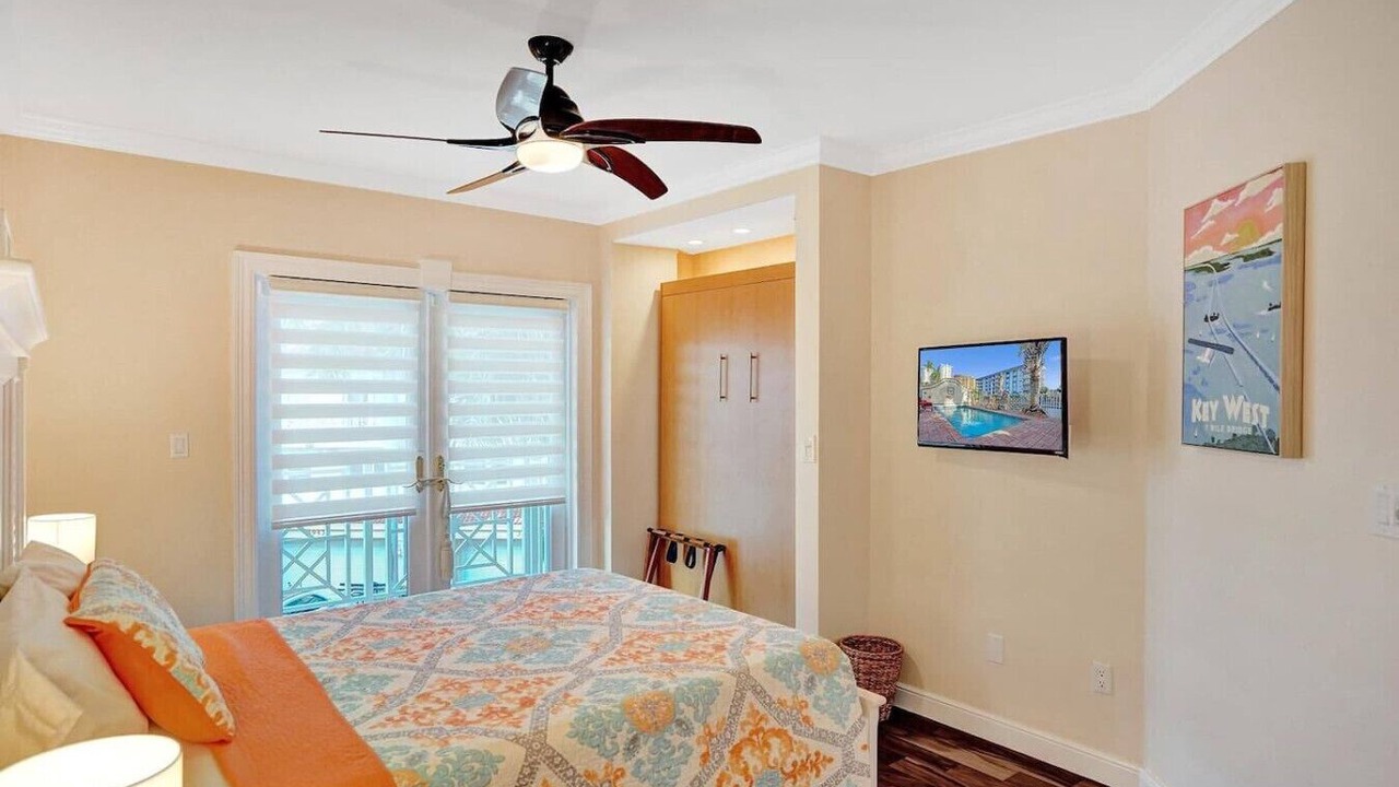 Photo of Bedroom in Eastern Shores