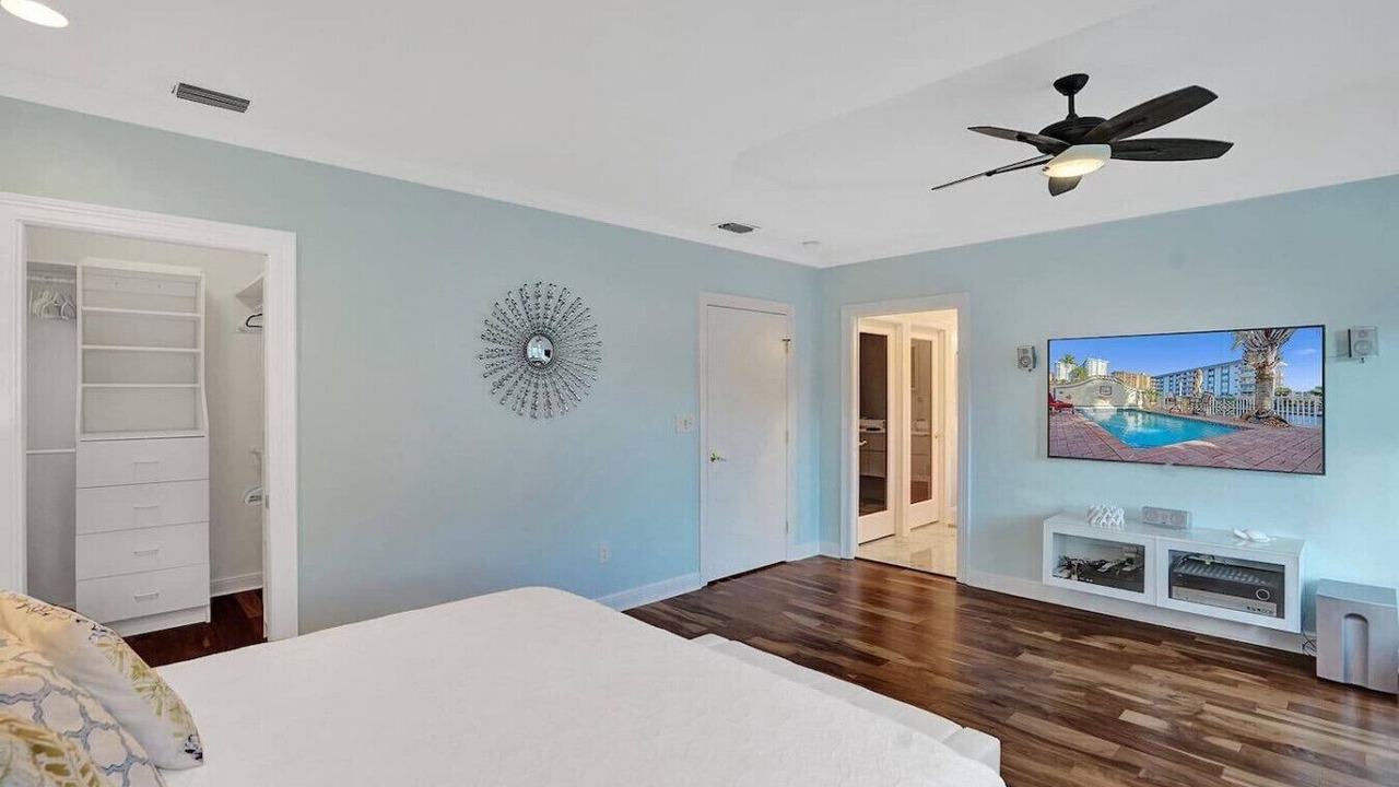 Photo of Bedroom in Eastern Shores