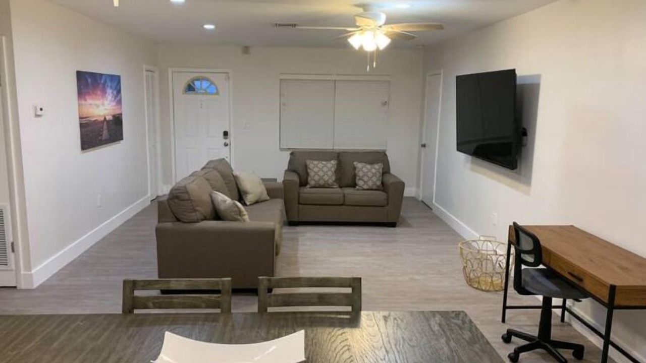 Photo of Livingroom in Miami Gardens