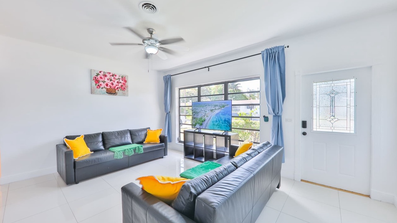 Photo of Livingroom in Ives Estates