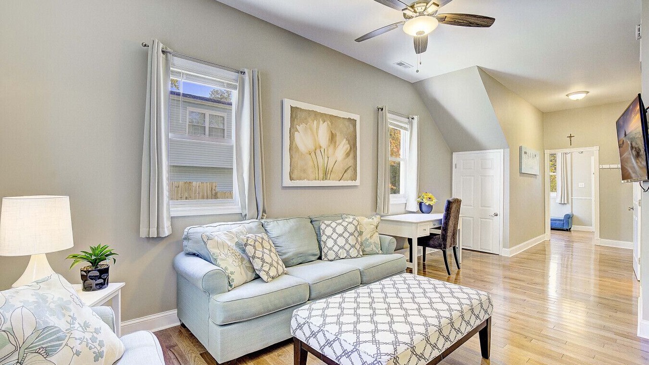 Photo of Livingroom in North Beach