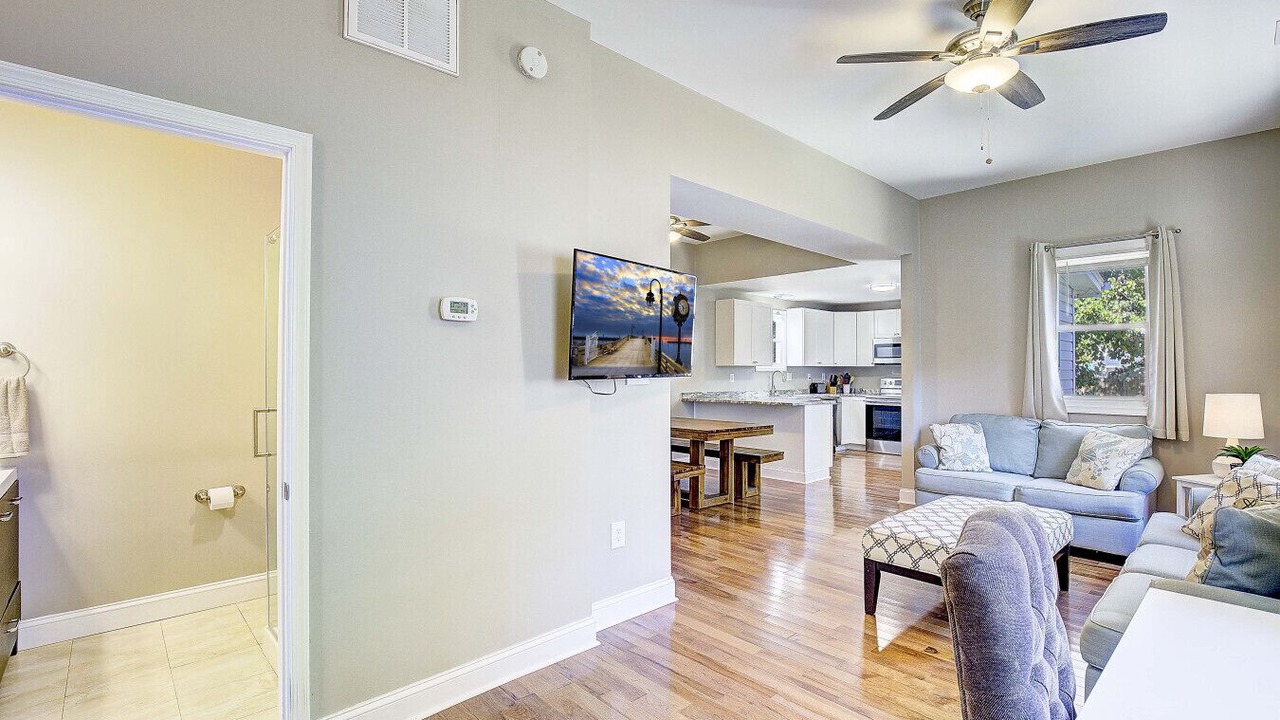 Photo of Livingroom in North Beach