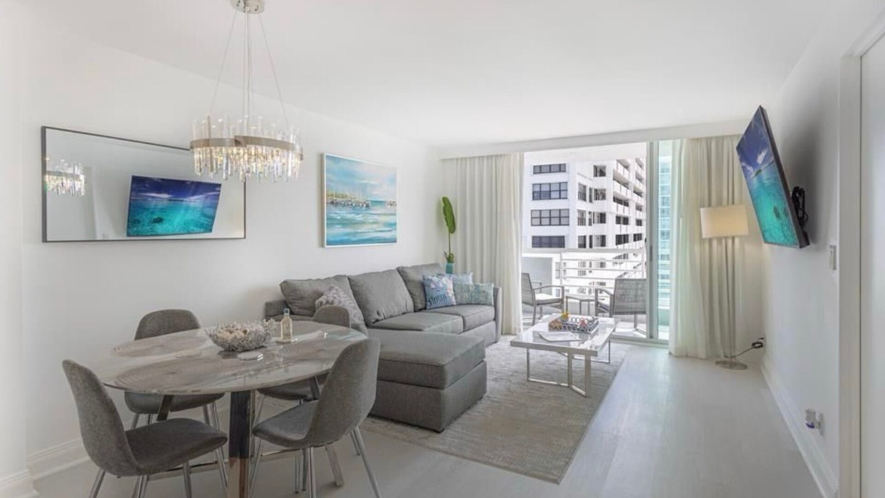 Photo of Livingroom in East Fort Lauderdale