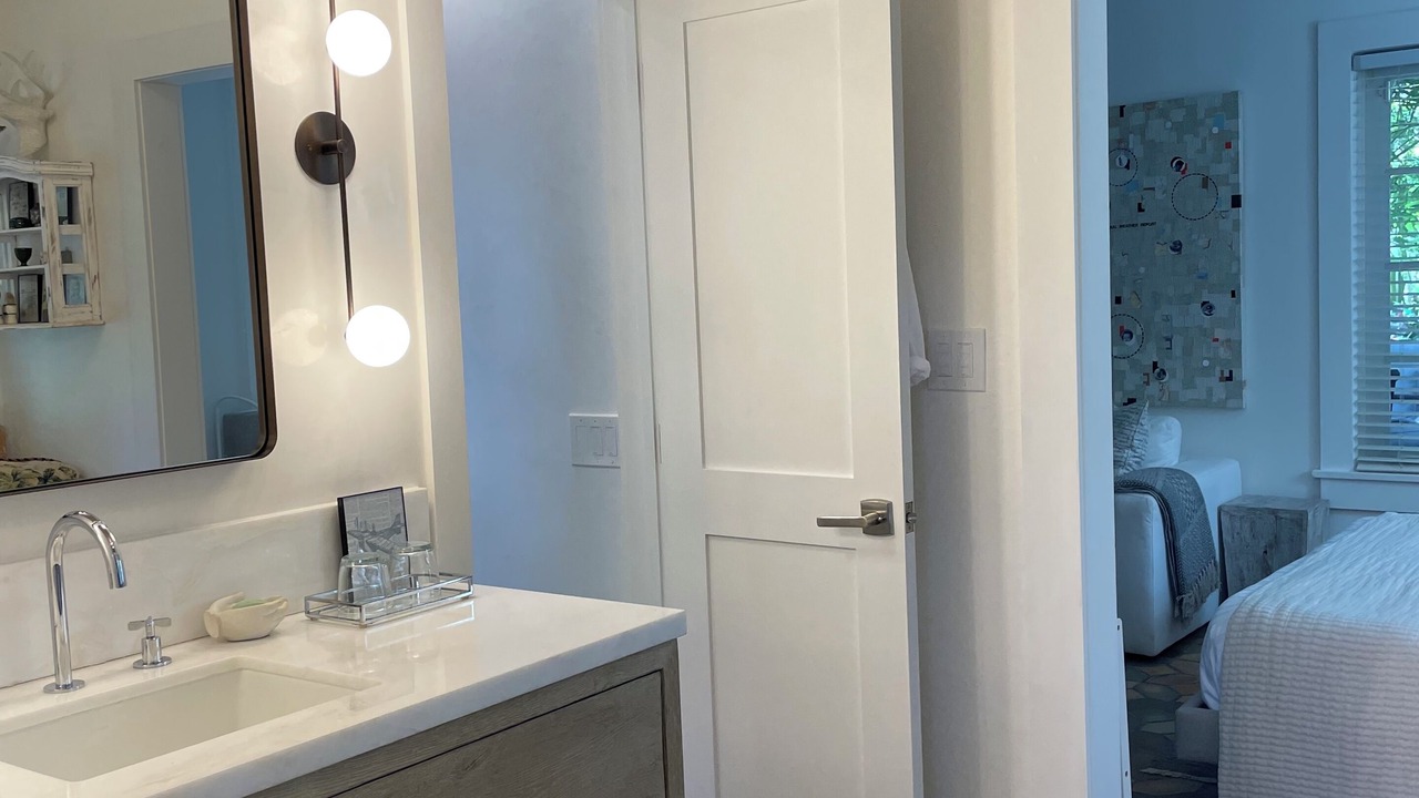 Photo of Bathroom in Southwest Coconut Grove
