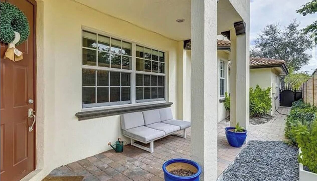 Photo of Patio Balcony in Lake Ridge