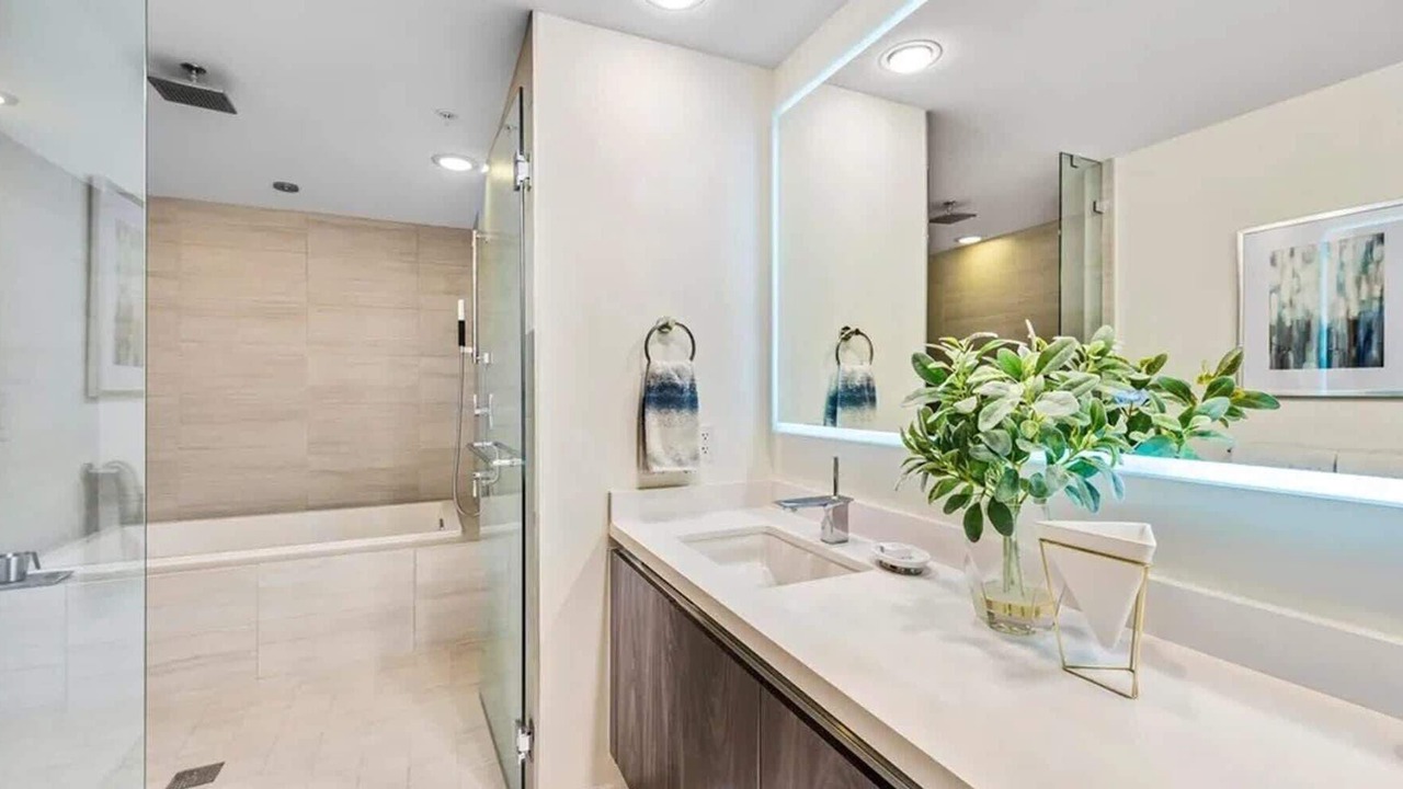 Photo of Bathroom in Central Fort Lauderdale