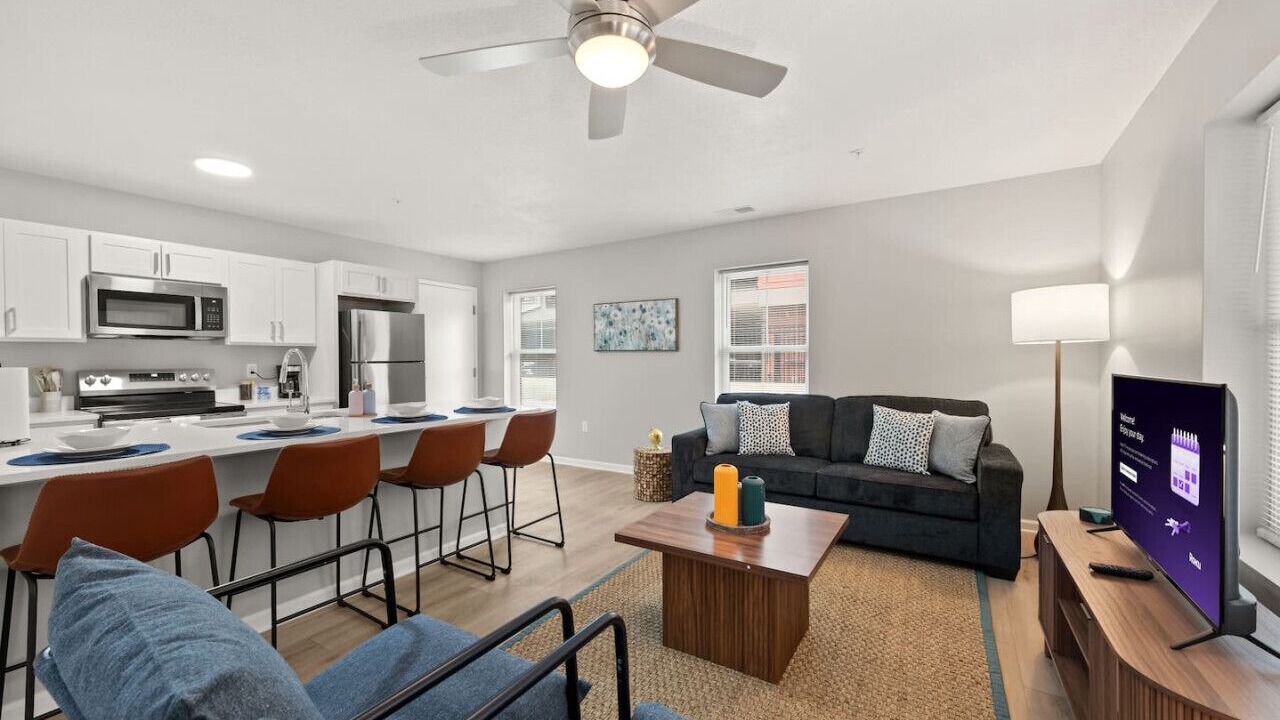 Photo of Livingroom in University Circle