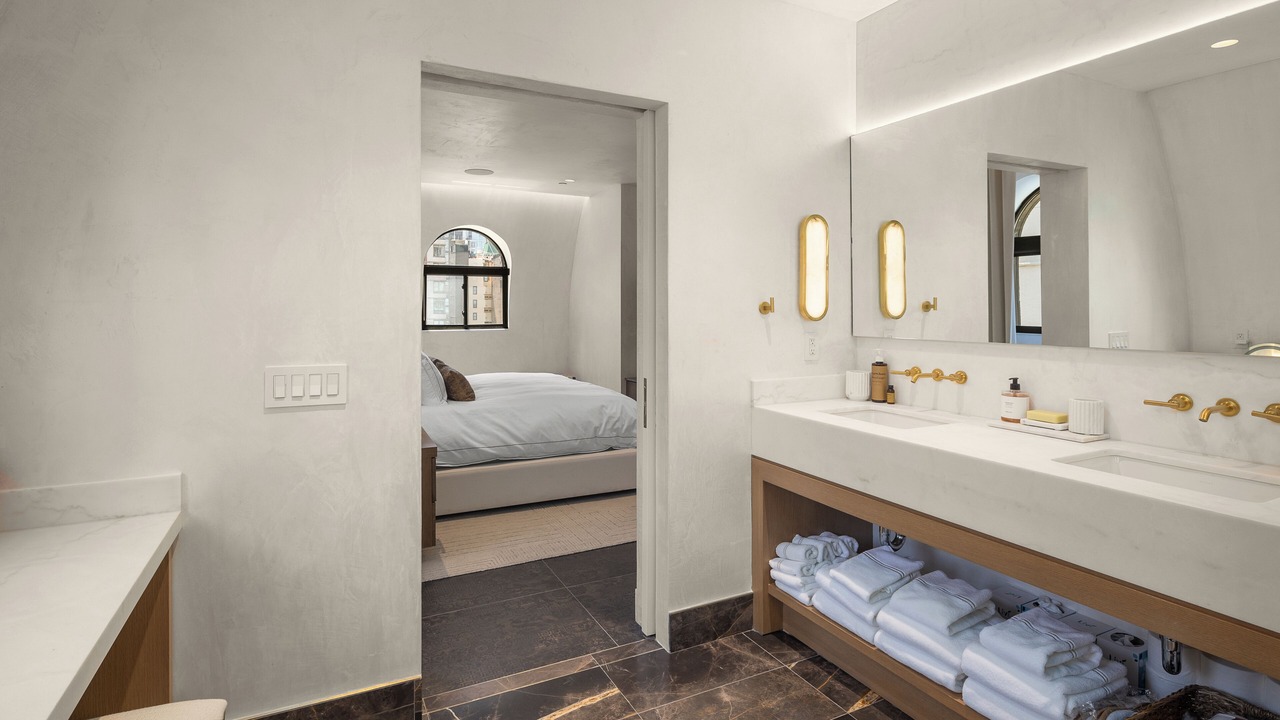 Photo of Bathroom in Midtown