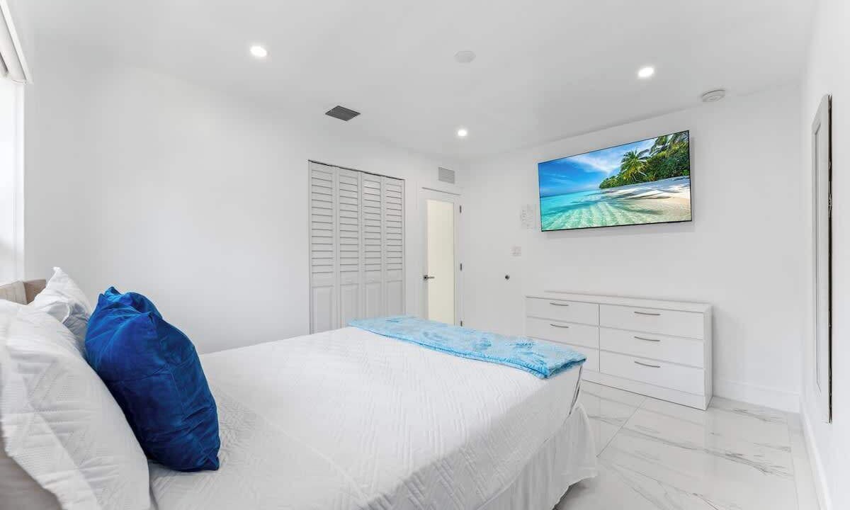 Photo of Bedroom in Middle River Terrace