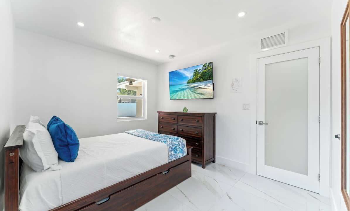 Photo of Bedroom in Middle River Terrace